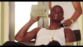 Man Tries To Break in Boosie’s Tour Bus While he’s on Stage and Gets Caught Lacking by the squad.