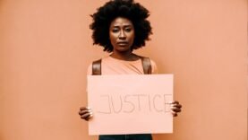 @byKevinSamuels Hates Black Women ©